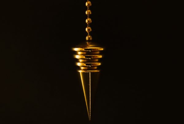 black background chain cone 39239